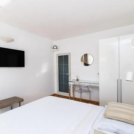 Apartment Sinisa Malinska