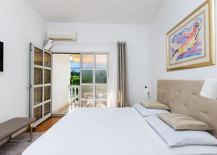 Sinisa Apartment