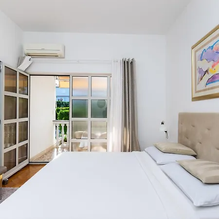 Sinisa Apartment