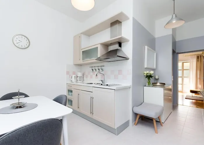 Sinisa Apartment *