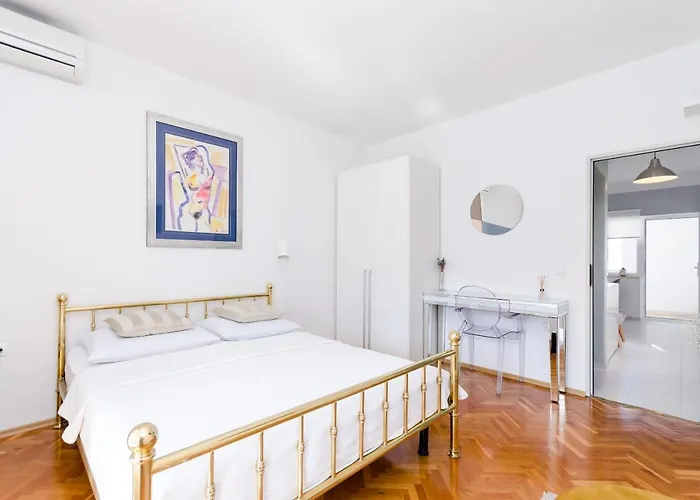 Apartment Sinisa *