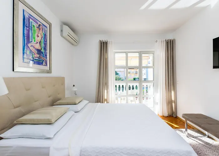 Sinisa Apartment